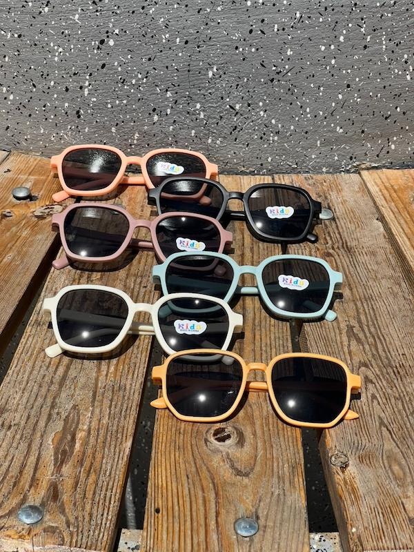 عینک آفتابی چند ضلعی