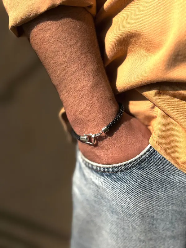 دستبند امگا