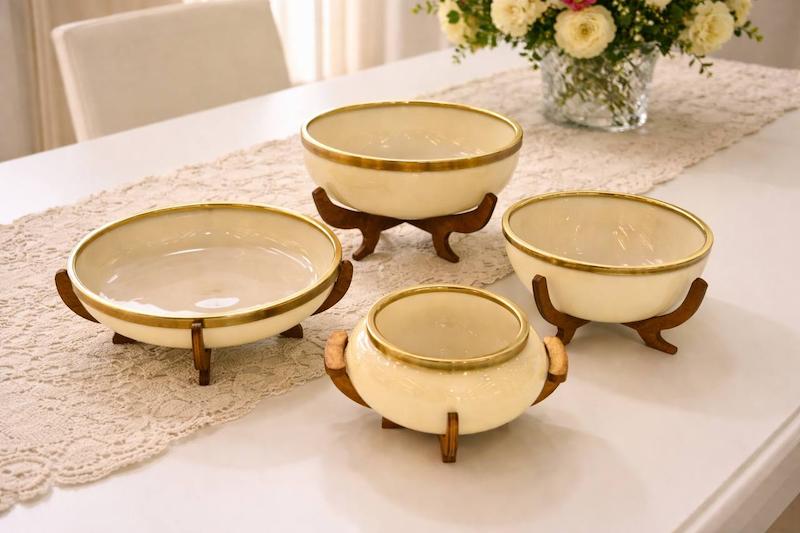 سرویس پذیرایی ملکه عسلی   ۴تایی پایه چوبی