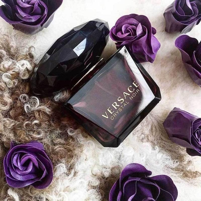 عطر ورساچه کریستال نویر زنانه، عطر ادکلن ورساچه کریستال نویر زنانه، ادکلن ورساچه کریستال نویر، عطر آنیس، عطر انیس، انیس پرفیوم، ورساچه کریستال نویر زنانه، ادکلن ورساچه کریستال نویر زنانه، عطر ورساچه کریستال نویر، عطر ورساچه کریستال نویر زنانه اورجینال