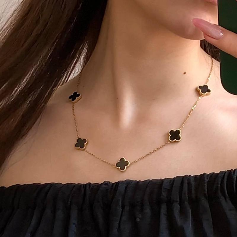 گردنبند ونکلیف♠️✨