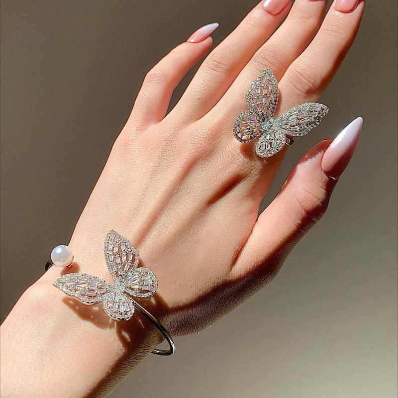 بنگل پروانه جواهری‌پرکار🦋✨