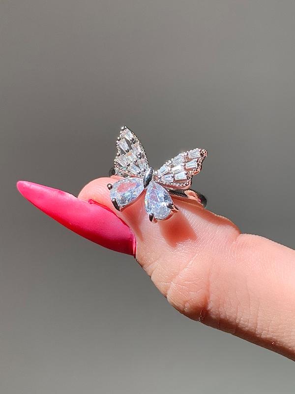 انگشتر پروانه‌های رنگی🦋