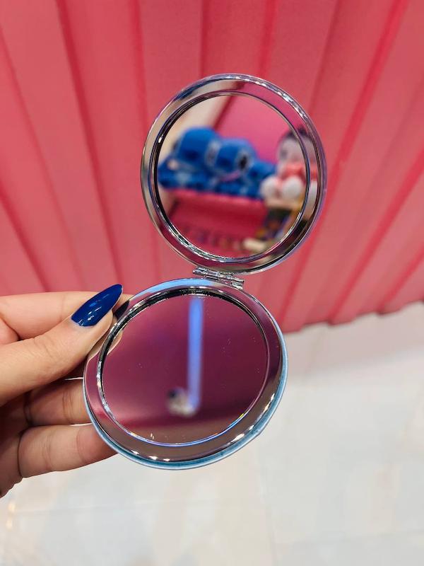 آینه جیبی گرد