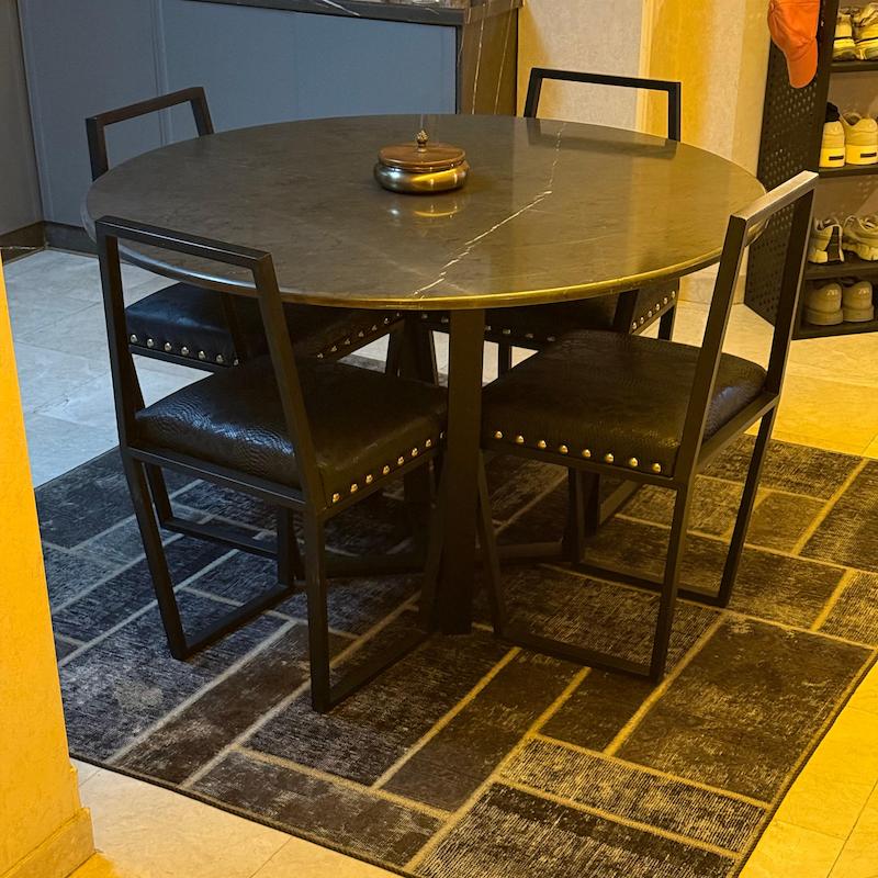 میز ناهار خوری فلزی سنگی