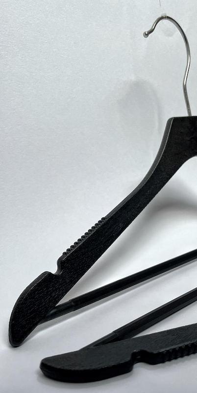 چوب لباسی طرح چوب مشکی مقاوم برای لباس‌های سنگین