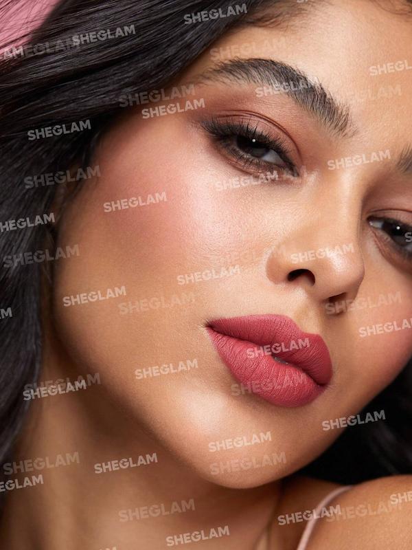 رژلب ALLURE شیگلم رنگ RETRO ROSE