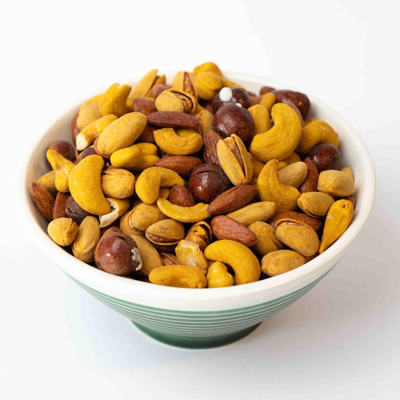 آجیل چهار مغز ( پسته اکبری زعفرانی ، بادام هندی زعفرانی ، مغز بادام درختی زرین ، فندق تنوری )