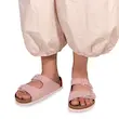 عکس اسلیپر آریزونای برکن استاک صورتی زنانه پای مدل 
