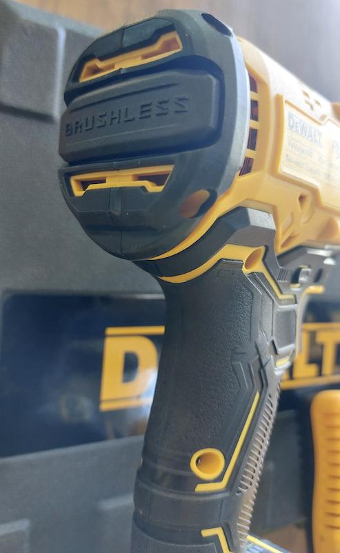 بکس شارژی دیوالت DEWALT 1171