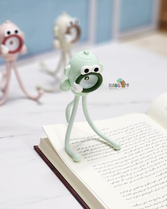 چراغ مطالعه و نگهدارنده موبایل فضایی