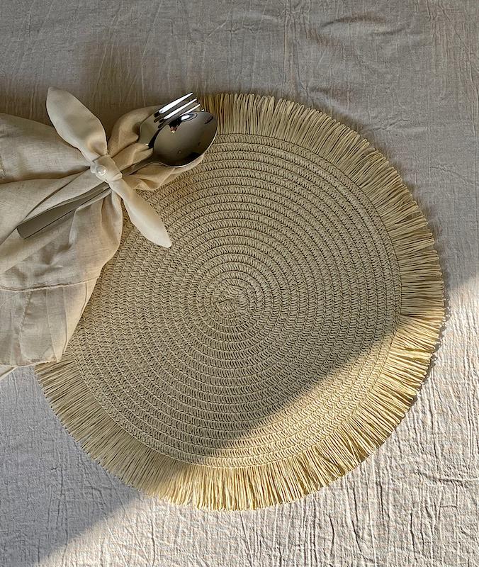 زیر بشقابی کنفی دور ریش ریش