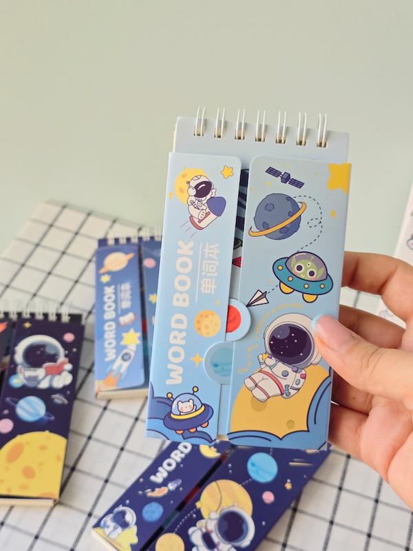 دفترچه لغت موکا فضانورد