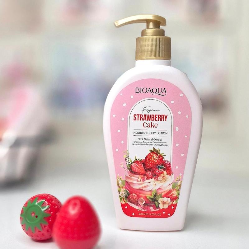 لوسیون کیک توت فرنگی