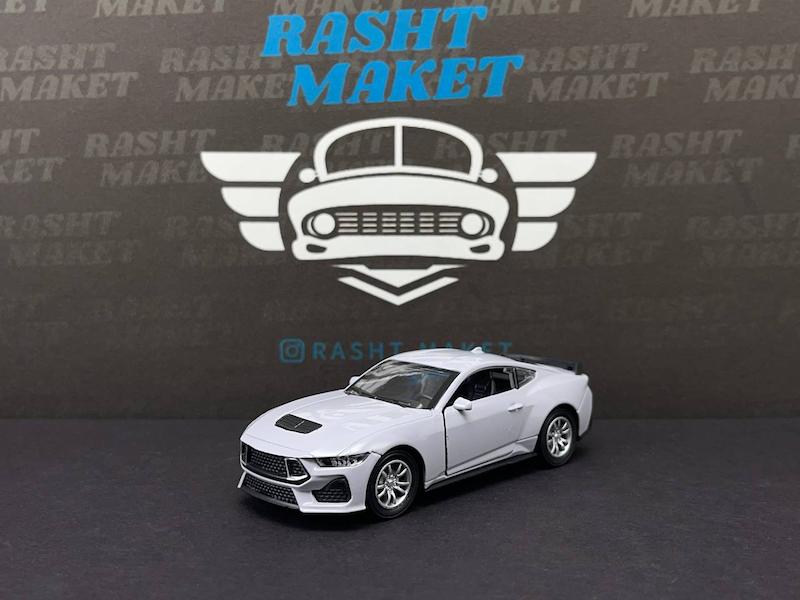 Ford Mustang Dark Horse