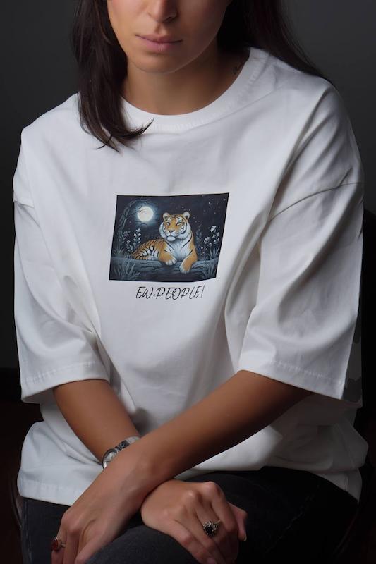 تی شرت با طرح ببر 
