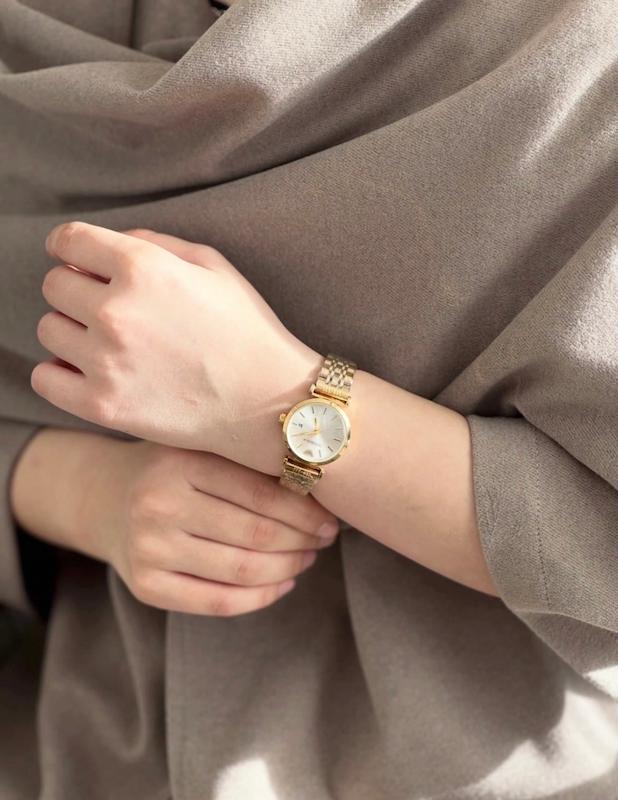 امپریو شرکتی طلایی زنانه