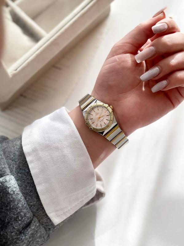 امگا دورنگ زنانه