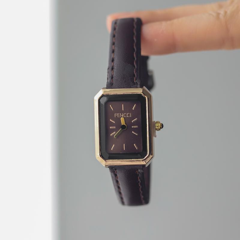 فنچي قهوه ای