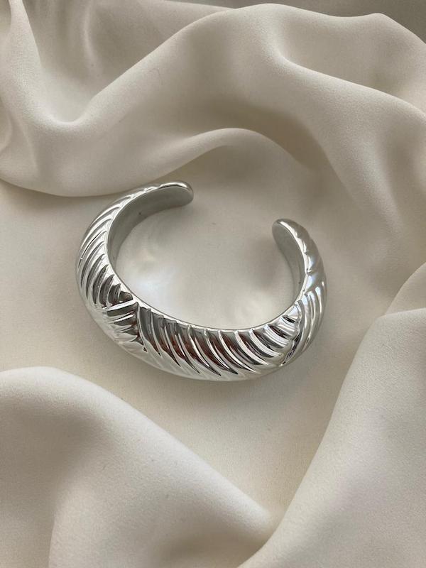 فستيوال جمعه سیاه نقره ای