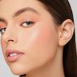 رژگونه مایع شیگلم (SHEGLAM) مدل Color Bloom رنگ Hush Hush بافت سبک و قابل‌بلندینگ آسان