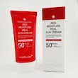 کرم ضدآفتاب مرطوب‌کننده و تسکین‌دهنده Medicube مدی کیوب مدل Red Moisture SPF50 مناسب پوست حساس 50 میل