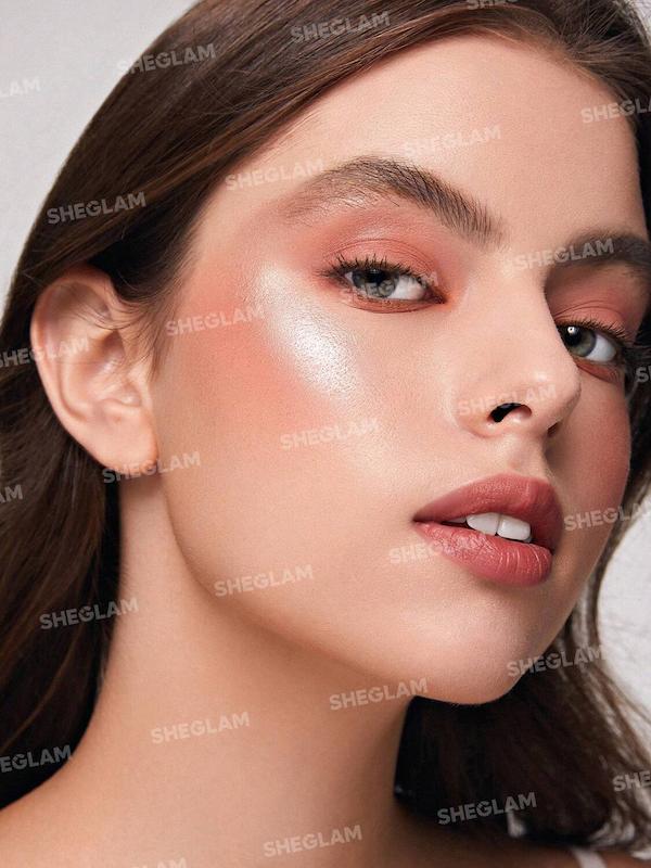 پالت رژگونه و هایلایتر شیگلم