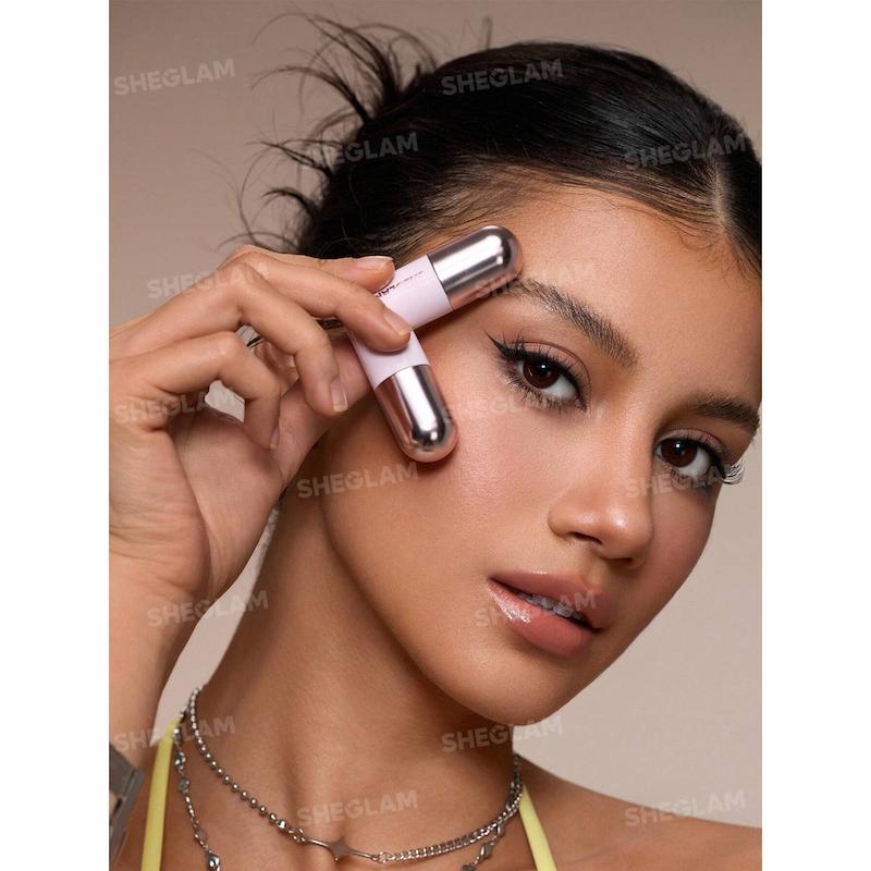خط چشم دوطرفه استامپ دار شیگلم مدل Insta Wing Heart Stamp