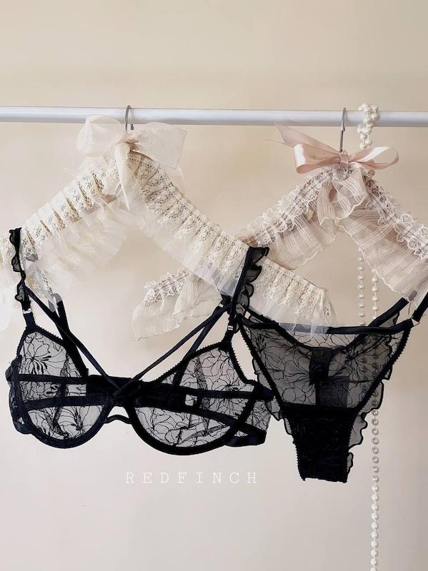 ست توری مشکی از برند اسپانیاییWomen Secret