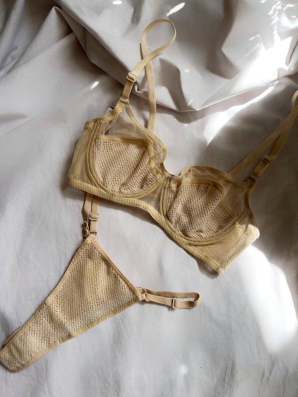 ست سوزنی کرم از برند وایت🧈🥞