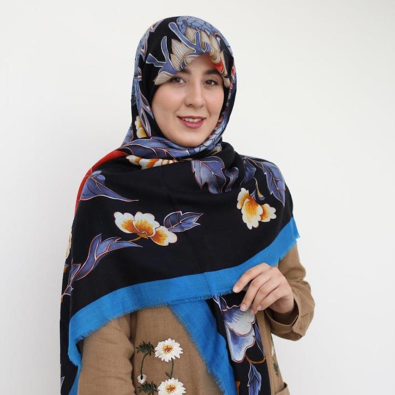 روسری فرگامو کشمیر پنبه