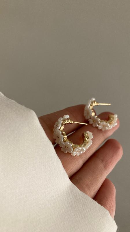 گوشواره های گلبرگ