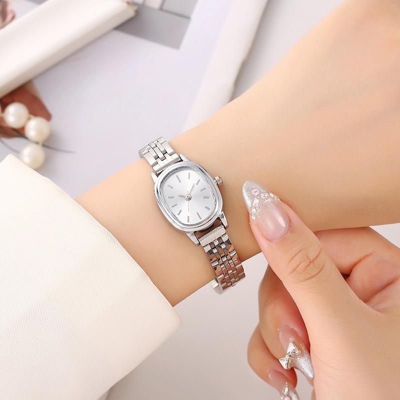 ساعت بیضی رولکسی سفید 