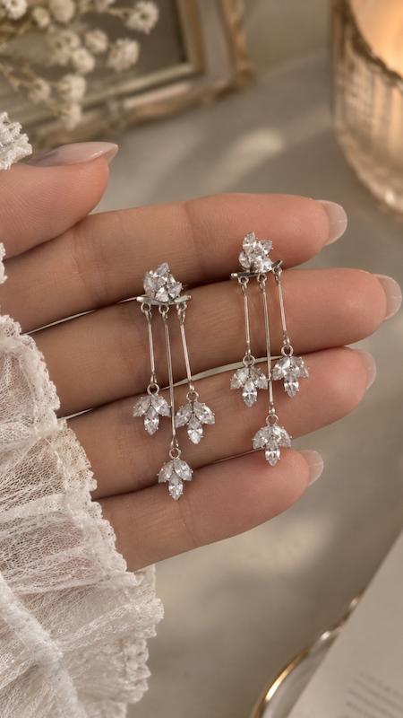 گوشواره جواهری مینیمال