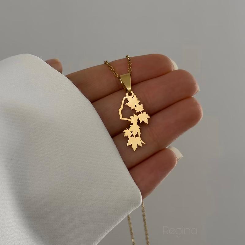گردنبند دختر پاییز