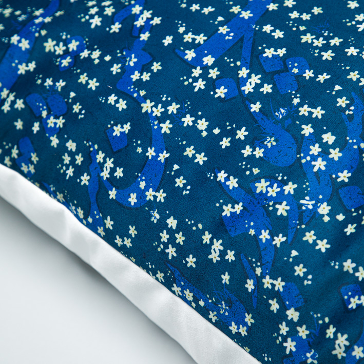 کوسن مربع بهار F10-01