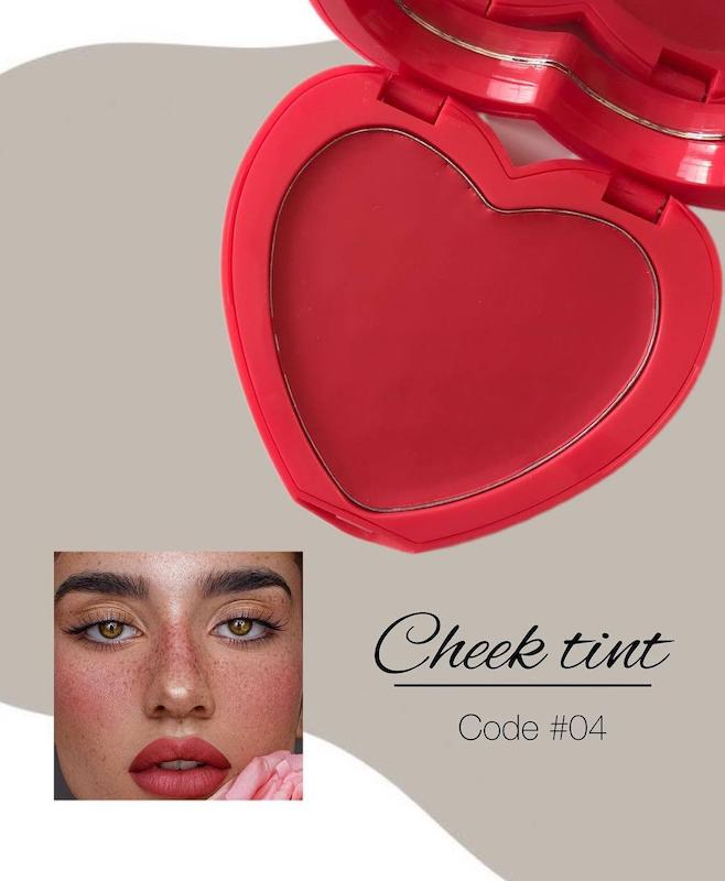 رژگونه کرمی خیس قلبی برند karite 💗