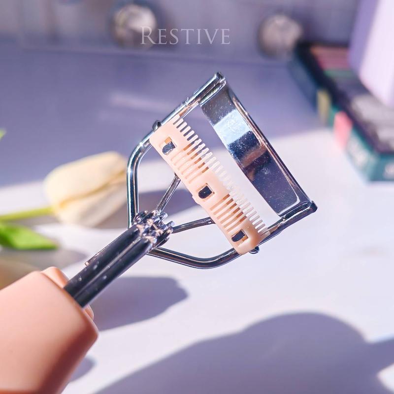 فرمژه شونه دار پنجه پیشی 🐾