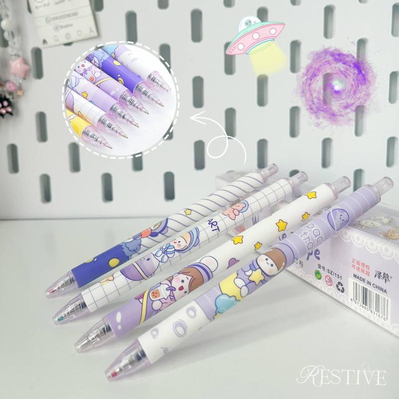 خودکار کلیکی دختر فضانورد