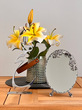 آینه رومیزی گل نقره ای