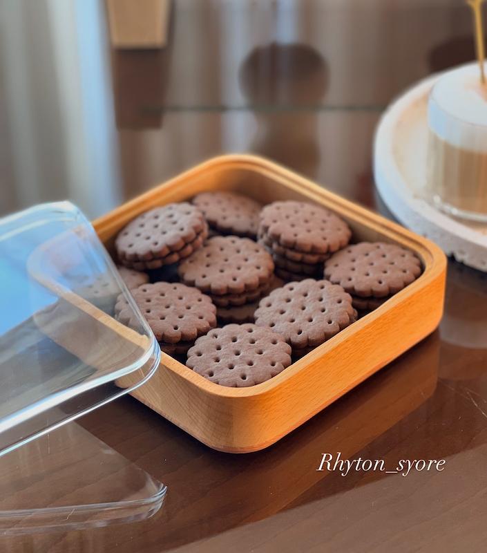 بیسکوییت خوری چوبی