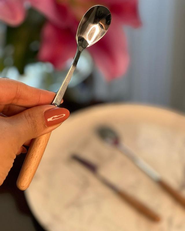  قاشق مربا خوری و شربت خوری دسته چوبی