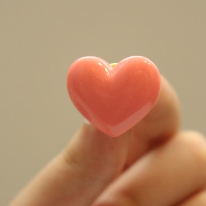 پین قلب صورتی