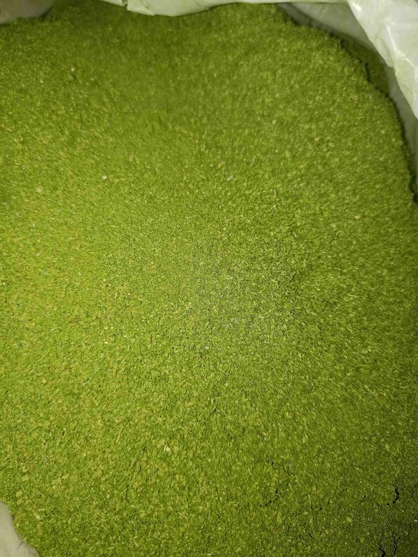 پودر چمن در رنگهای خاکی و چمن بهاری و چمن کلاسیک 