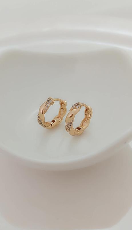 گوشواره حلقه ای نگین دار ژوپینگ کد ۱۰۹۲