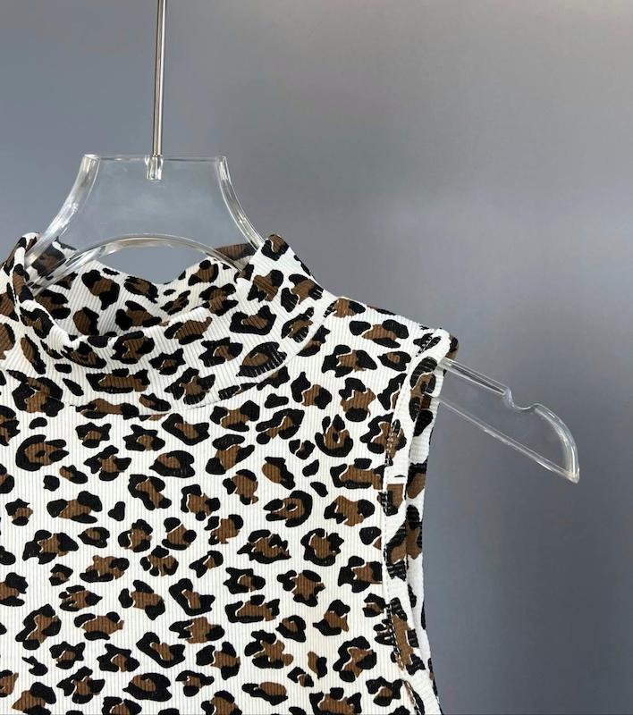 کراپ پلنگی یقه ایستاده