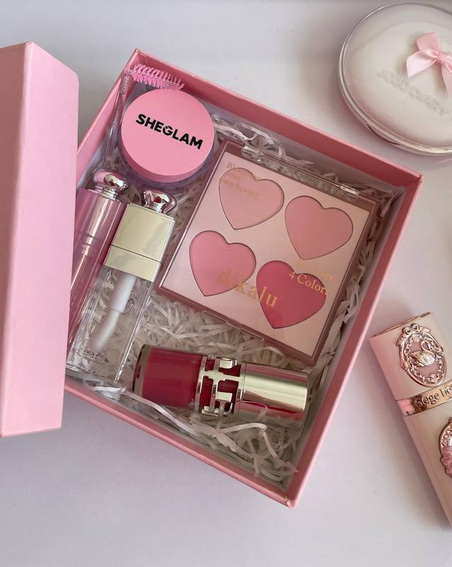 پک هدیه روز دختر 🎀