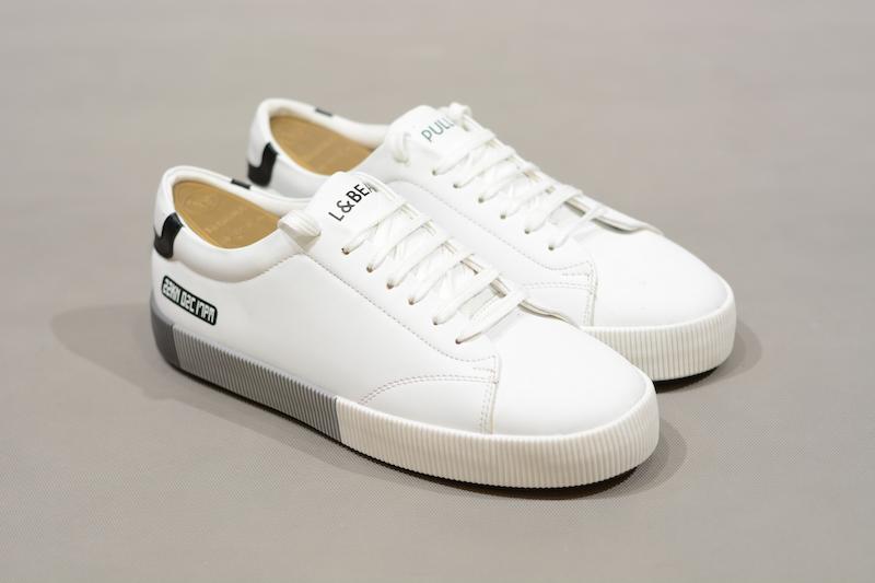 اسنیکر مردانه پول اند بیر سفید، اسنیکر pull&bear ، کتونی مردانه pull & bear