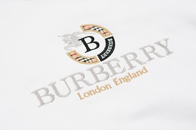 دورس بربری سفید 2024 ( BURBERRY)