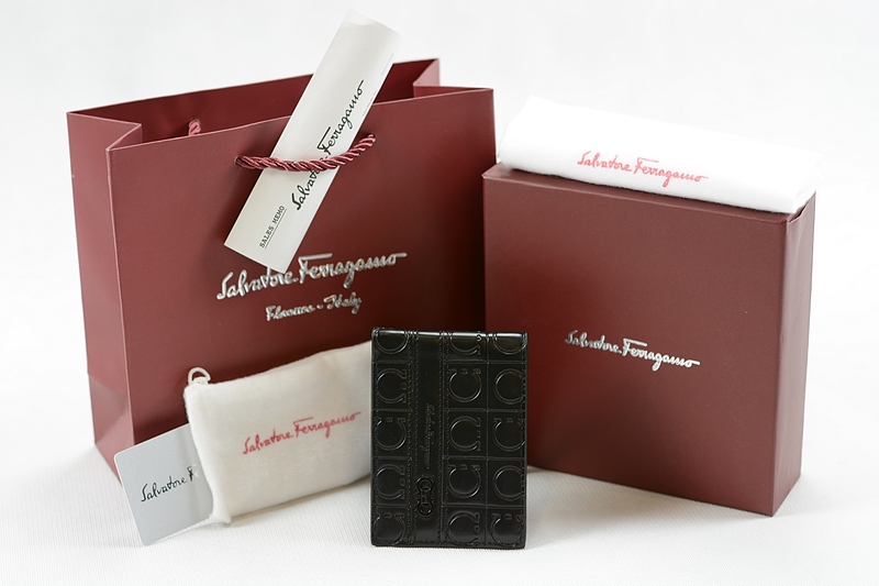 کیف پول مردانه فراگامو طرح ۱  (Salvatore Ferragamo)